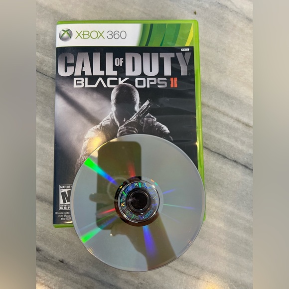 Xbox 360 game bundle - Picture 3 of 3